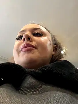 Sara Slow online show from 12.22.25