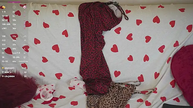 Snapshot of thelissawayne chatting on 02.11.25 thelissawayne online show from 02.11.25