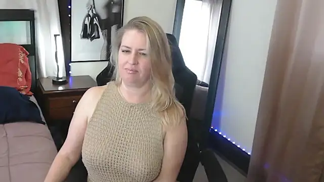 HollieBim online show from 01.06.26