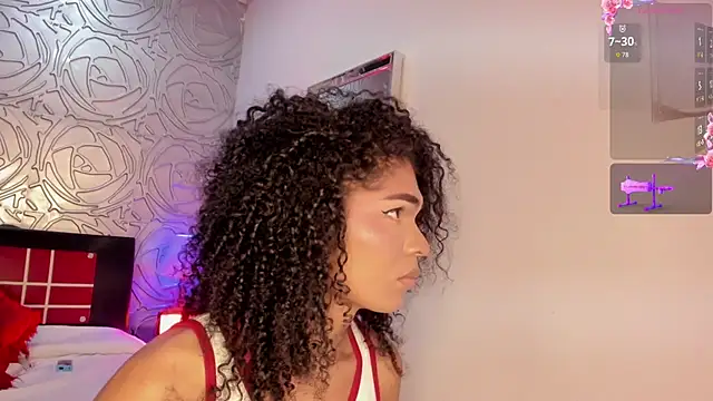 Snapshot of vennus1_ chatting on 11.14.25 vennus1 online show from 11.14.25