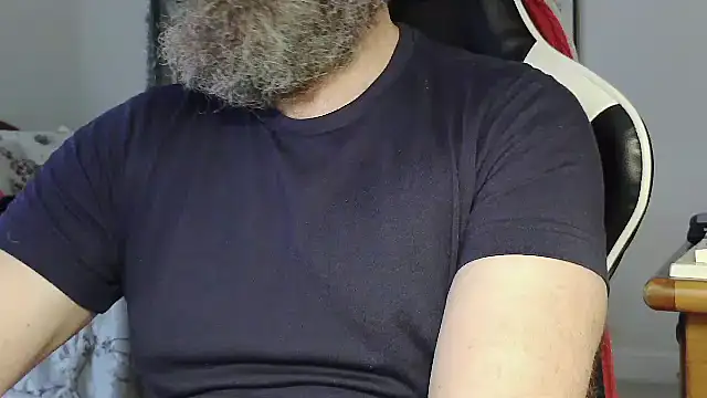 Snapshot of usdirtymikee9 chatting on 12.18.25 usdirtymikee9 online show from 12.18.25