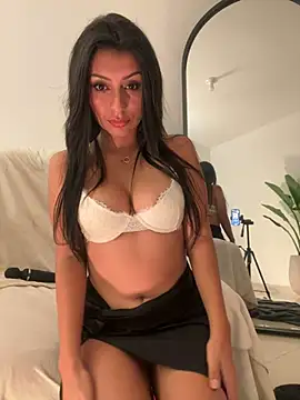 Snapshot of sweetAli_ chatting on 03.14.25 sweetAli online show from 03.14.25