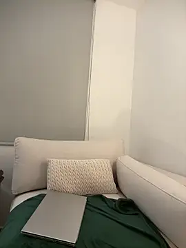 Snapshot of sweetAli_ chatting on 09.23.25 sweetAli online show from 09.23.25