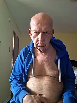 Strap  online show from 04.16.26