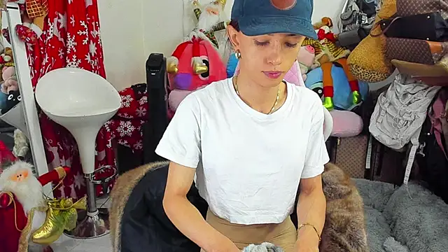 Snapshot of Lawrncesofiets chatting on 12.27.24 Lawrncesofiets online show from 12.27.24