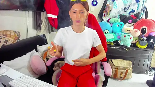 Snapshot of Lawrncesofiets chatting on 02.07.25 Lawrncesofiets online show from 02.07.25