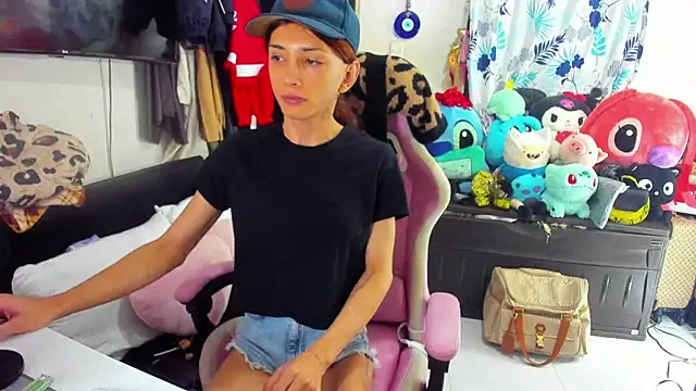 Snapshot of Lawrncesofiets chatting on 02.16.25 Lawrncesofiets online show from 02.16.25