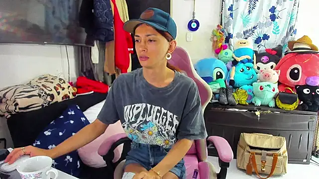 Snapshot of Lawrncesofiets chatting on 02.23.25 Lawrncesofiets online show from 02.23.25