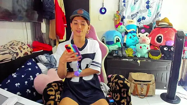 Snapshot of Lawrncesofiets chatting on 02.23.25 Lawrncesofiets online show from 02.23.25