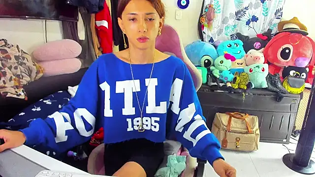 Snapshot of Lawrncesofiets chatting on 02.28.25 Lawrncesofiets online show from 02.28.25