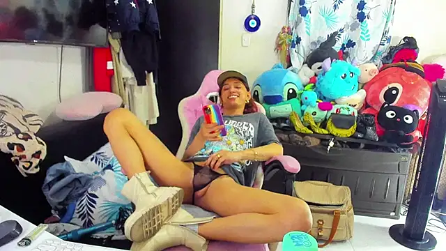 Snapshot of Lawrncesofiets chatting on 03.22.25 Lawrncesofiets online show from 03.22.25