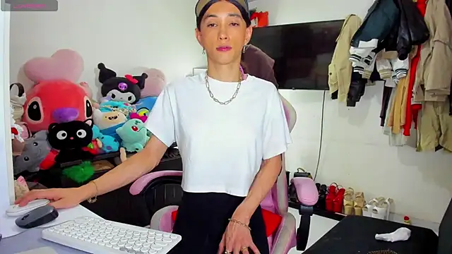 Snapshot of Lawrncesofiets chatting on 09.27.25 Lawrncesofiets online show from 09.27.25