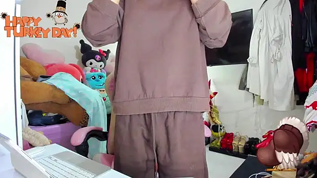 Snapshot of Lawrncesofiets chatting on 11.27.25 Lawrncesofiets online show from 11.27.25