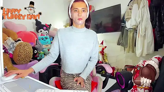 Snapshot of Lawrncesofiets chatting on 11.29.25 Lawrncesofiets online show from 11.29.25