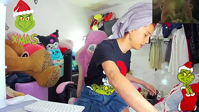 Snapshot of Lawrncesofiets chatting on 12.01.25 Lawrncesofiets online show from 12.01.25