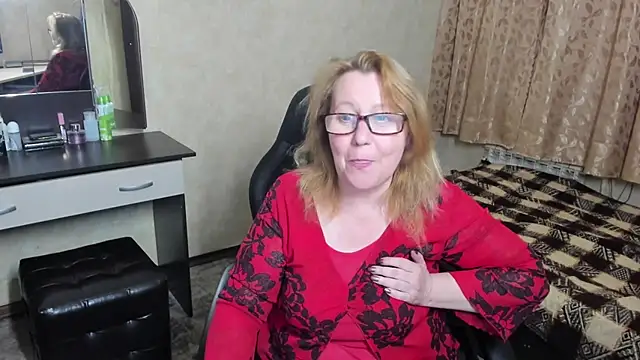 Snapshot of Frau_Marta chatting on 03.15.25 Frau Marta online show from 03.15.25