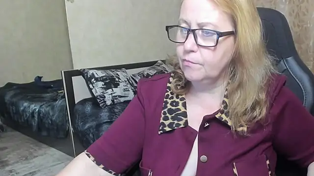 Frau Marta online show from 11.14.25