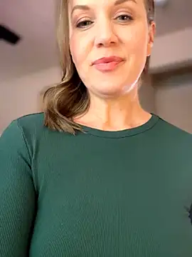 MaiseKnox online show from 04.09.26