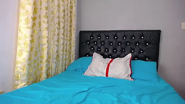 Snapshot of loveyouzahara2020 chatting on 12.02.24 loveyouzahara2020 online show from 12.02.24