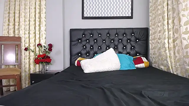 Snapshot of loveyouzahara2020 chatting on 02.28.25 loveyouzahara2020 online show from 02.28.25