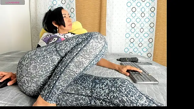 BlowMommy  online show from 01.22.25