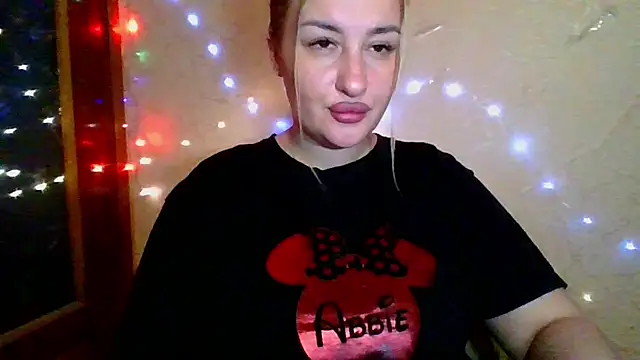 Mandy Belcher online show from 10.08.25