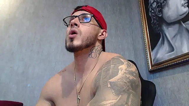 Snapshot of eros-steel chatting on 01.08.25 eros-steel online show from 01.08.25