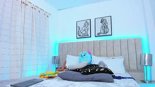 Snapshot of jane_moore chatting on 01.15.25 jane moore online show from 01.15.25