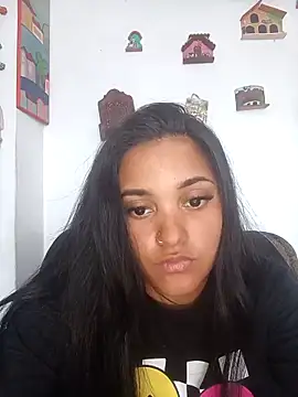 Snapshot of shayna_all chatting on 02.14.25 shayna all online show from 02.14.25