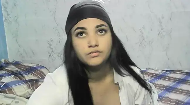 Snapshot of shayna_all chatting on 02.20.25 shayna all online show from 02.20.25