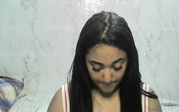 Snapshot of shayna_all chatting on 03.04.25 shayna all online show from 03.04.25