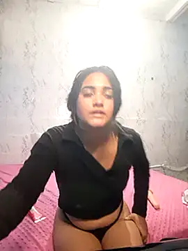 Snapshot of shayna_all chatting on 03.09.25 shayna all online show from 03.09.25