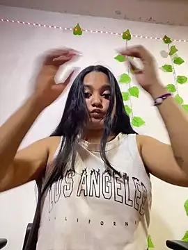 Snapshot of shayna_all chatting on 03.27.26 shayna all online show from 03.27.26