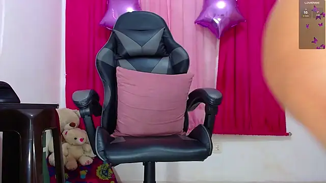 Snapshot of Luciana0226 chatting on 11.09.25 Luciana0226 online show from 11.09.25