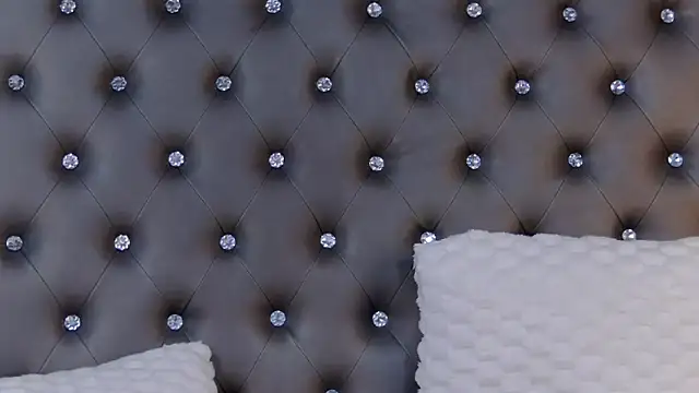 IsabelleEthan online show from 02.10.25