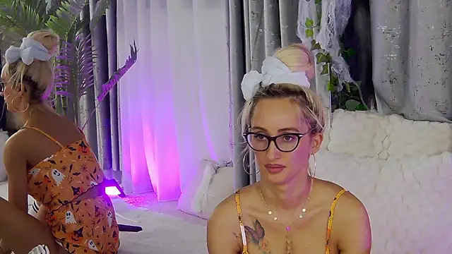 IsabelleEthan online show from 10.31.25