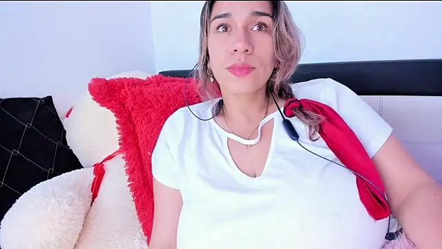 Snapshot of na-biky chatting on 12.14.24 na-biky online show from 12.14.24