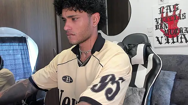 Alessandro Vanni online show from 02.13.26