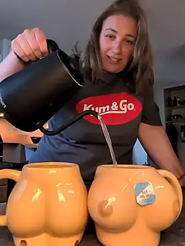 Snapshot of Canadian_BBW chatting on 11.21.25 Canadian BBW online show from 11.21.25