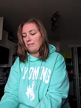 Snapshot of Canadian_BBW chatting on 11.23.25 Canadian BBW online show from 11.23.25