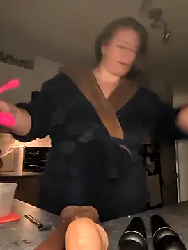 Snapshot of Canadian_BBW chatting on 12.04.25 Canadian BBW online show from 12.04.25