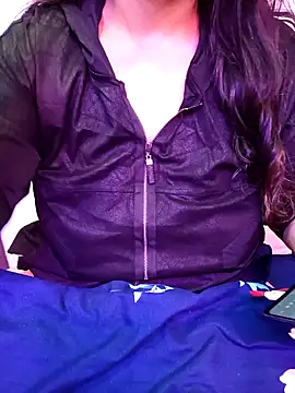 Snapshot of indian_passion chatting on 11.23.25 indian passion online show from 11.23.25