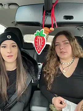 Snapshot of joanaelaa chatting on 02.04.25 joanaelaa online show from 02.04.25