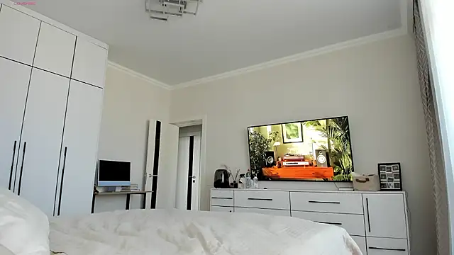  Miss Johansson  online show from 03.12.26