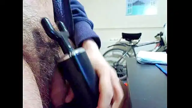 hairyuncut00 online show from 04.05.26