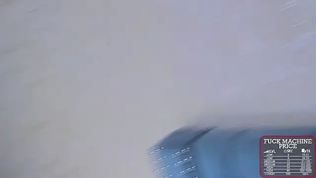 Imannejulienne online show from 04.10.26