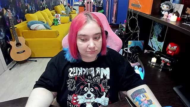 Snapshot of Softie_Sofy chatting on 01.21.25 Softie Sofy online show from 01.21.25