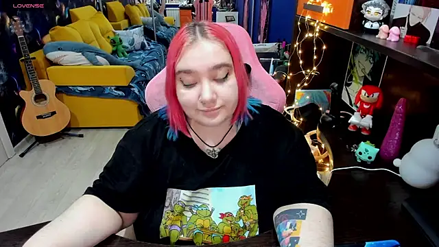 Snapshot of Softie_Sofy chatting on 01.31.25 Softie Sofy online show from 01.31.25