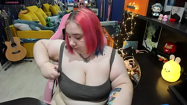 Snapshot of Softie_Sofy chatting on 02.07.25 Softie Sofy online show from 02.07.25