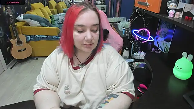Snapshot of Softie_Sofy chatting on 03.11.25 Softie Sofy online show from 03.11.25